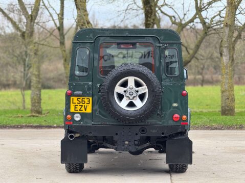 Land Rover Defender 2.2 Defender 110 TD 4WD 2dr 17
