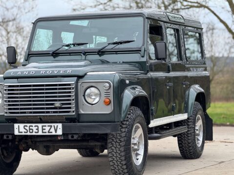 Land Rover Defender 2.2 Defender 110 TD 4WD 2dr 33