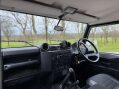 Land Rover Defender 2.2 Defender 110 TD 4WD 2dr 2