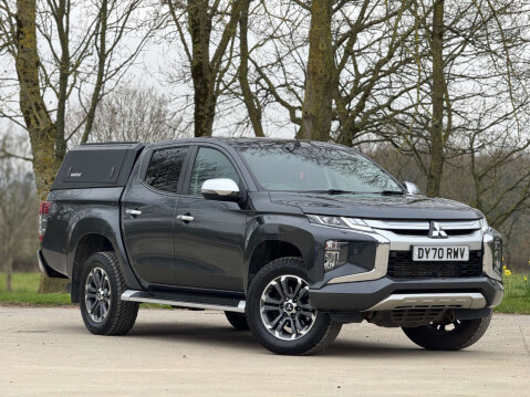 Mitsubishi L200 2.3 L200 Barbarian X DI-D Auto 4WD 1