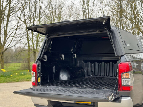 Mitsubishi L200 2.3 L200 Barbarian X DI-D Auto 4WD 23