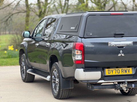 Mitsubishi L200 2.3 L200 Barbarian X DI-D Auto 4WD 25