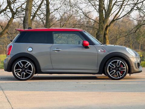Mini Hatch 2.0 John Cooper Works 3dr 11