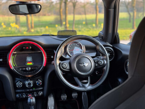 Mini Hatch 2.0 John Cooper Works 3dr 15