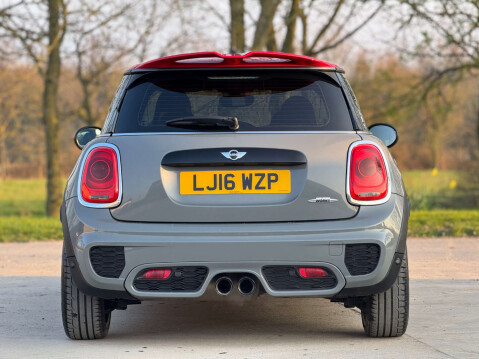 Mini Hatch 2.0 John Cooper Works 3dr 28