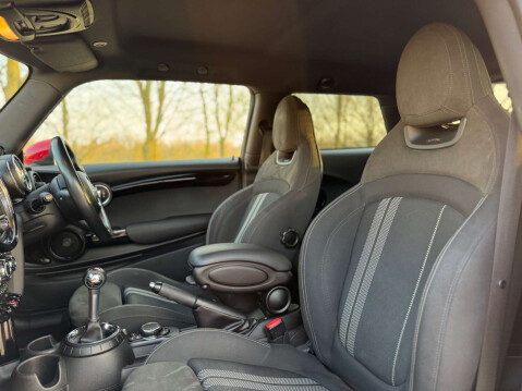 Mini Hatch 2.0 John Cooper Works 3dr 43