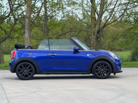 Mini Convertible 1.5 Cooper 2dr 7