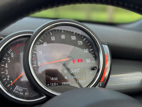 Mini Convertible 1.5 Cooper 2dr 38