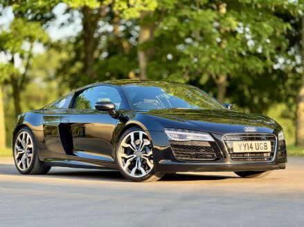 Audi R8 5.2 R8 Quattro V10 Semi-Auto 4WD 2dr