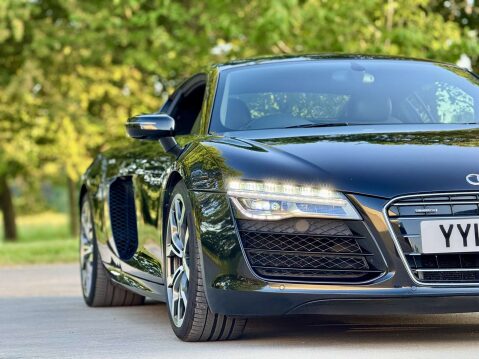 Audi R8 5.2 R8 Quattro V10 Semi-Auto 4WD 2dr 7