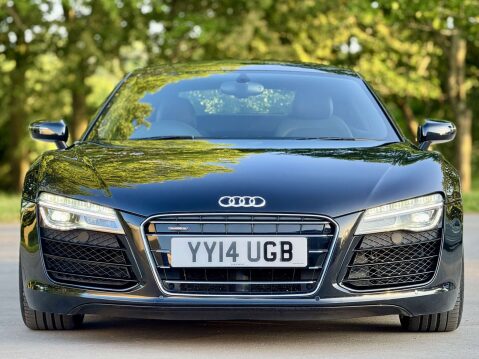 Audi R8 5.2 R8 Quattro V10 Semi-Auto 4WD 2dr 8