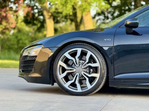 Audi R8 5.2 R8 Quattro V10 Semi-Auto 4WD 2dr 11