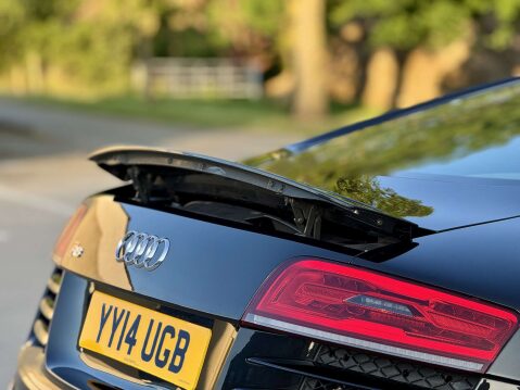Audi R8 5.2 R8 Quattro V10 Semi-Auto 4WD 2dr 20