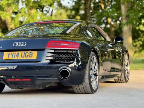 Audi R8 5.2 R8 Quattro V10 Semi-Auto 4WD 2dr 21