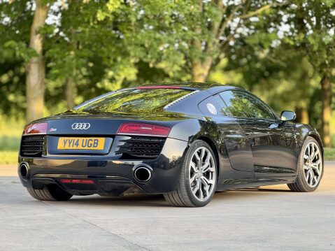 Audi R8 5.2 R8 Quattro V10 Semi-Auto 4WD 2dr 24