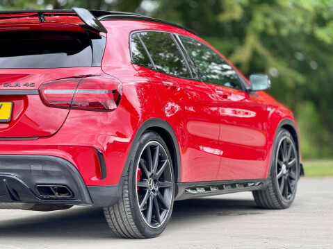 Mercedes-Benz GLA 2.0 GLA45 AMG 4Matic Auto 4WD 5dr 39