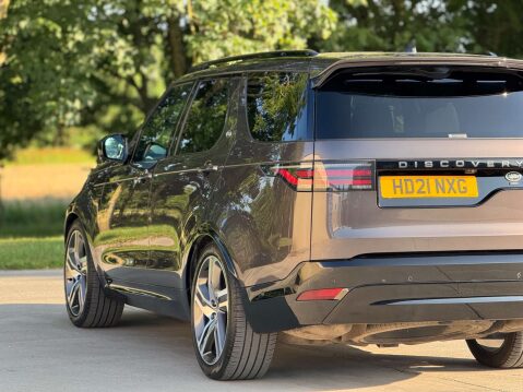 Land Rover Discovery 3.0 Discovery R-Dynamic HSE D MHEV Auto 4WD 5dr 35
