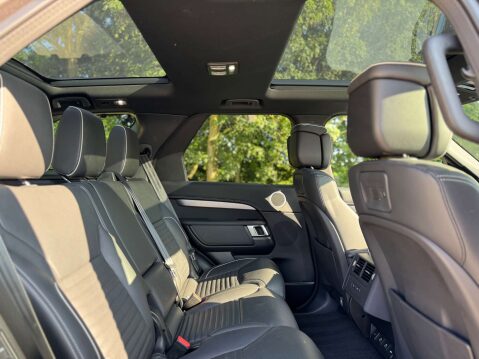 Land Rover Discovery 3.0 Discovery R-Dynamic HSE D MHEV Auto 4WD 5dr 14
