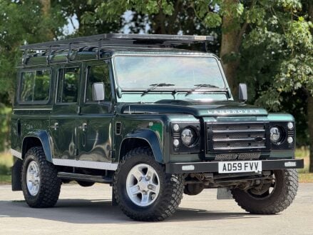 Land Rover Defender 2.4 Defender 110 XS Station Wagon LWB 4WD 5dr