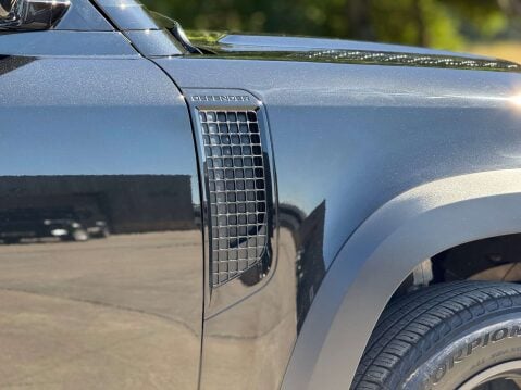Land Rover Defender 3.0 Defender X-Dynamic HSE D MHEV A 4WD 5dr 11