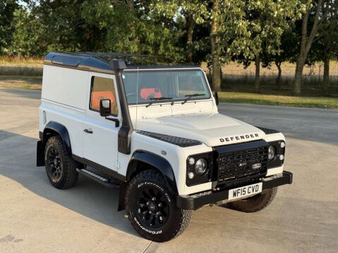 Land Rover Defender 2.2 Defender 90 XS Hard Top TD 4WD 5dr 59