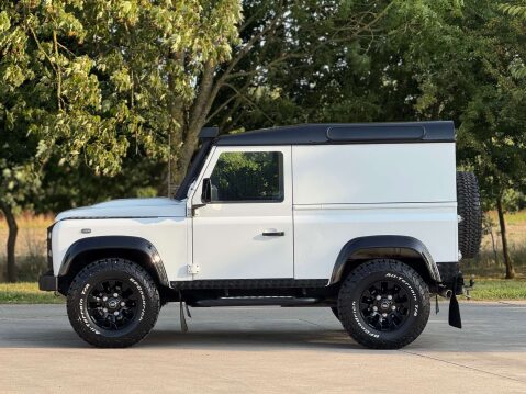 Land Rover Defender 2.2 Defender 90 XS Hard Top TD 4WD 5dr 45