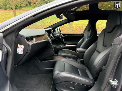 Tesla Model S (Dual Motor) Performance 9