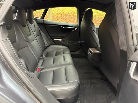 Tesla Model S (Dual Motor) Performance 12