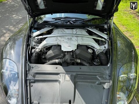 Aston Martin DBS 6.0 V12 9