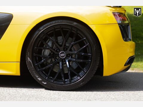 Audi R8 V10 PLUS QUATTRO 10
