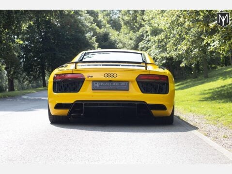 Audi R8 V10 PLUS QUATTRO 32