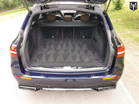 Mercedes-Benz E Class 4.0 E63 V8 BiTurbo AMG S 29