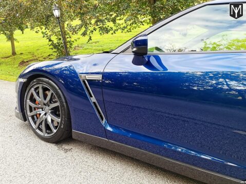 Nissan GT-R PREMIUM EDITION 53