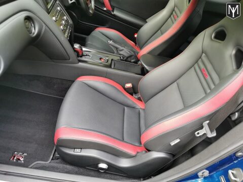 Nissan GT-R PREMIUM EDITION 84