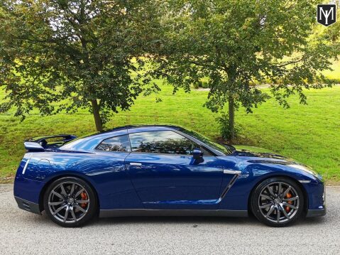 Nissan GT-R PREMIUM EDITION 2