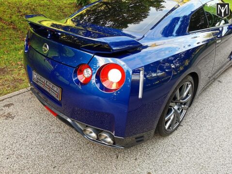 Nissan GT-R PREMIUM EDITION 39