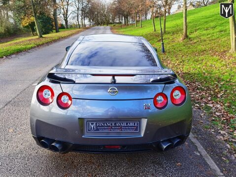 Nissan GT-R BLACK EDITION 9