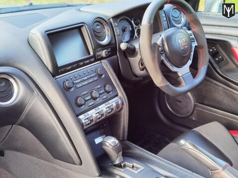 Nissan GT-R BLACK EDITION 17