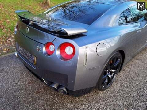 Nissan GT-R BLACK EDITION 33