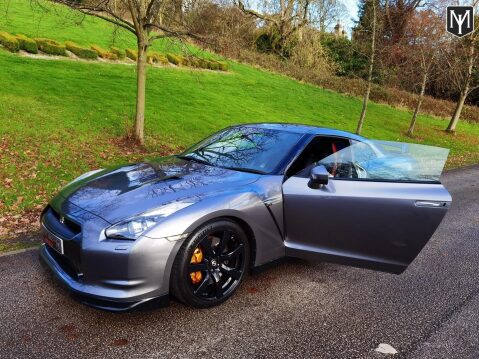 Nissan GT-R BLACK EDITION 75