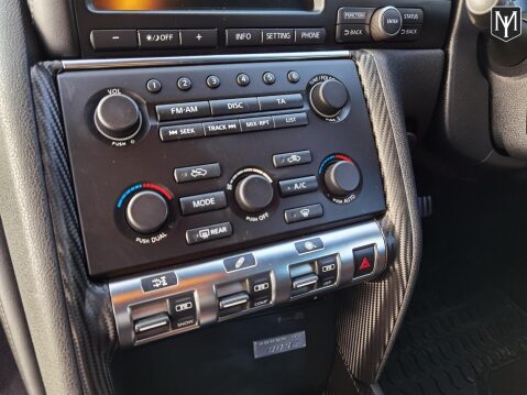 Nissan GT-R BLACK EDITION 86