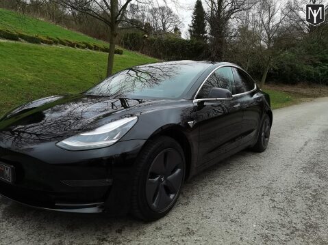 Tesla Model 3 Performance 43