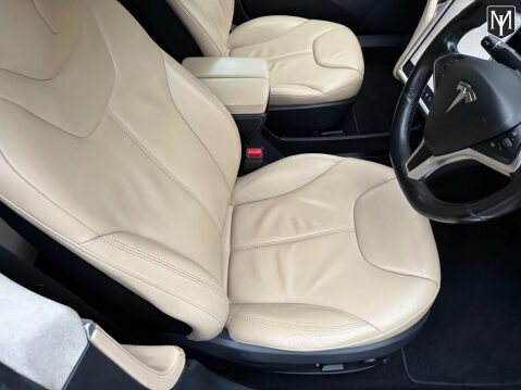 Tesla Model S P85D (Dual Motor) 83