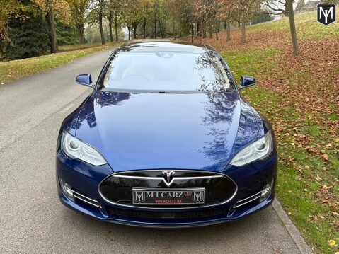 Tesla Model S P85D (Dual Motor) 7
