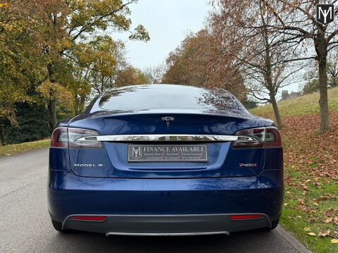 Tesla Model S P85D (Dual Motor) 24