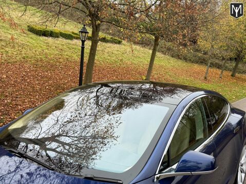 Tesla Model S P85D (Dual Motor) 29