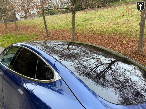 Tesla Model S P85D (Dual Motor) 30