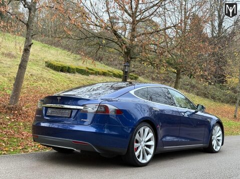 Tesla Model S P85D (Dual Motor) 40