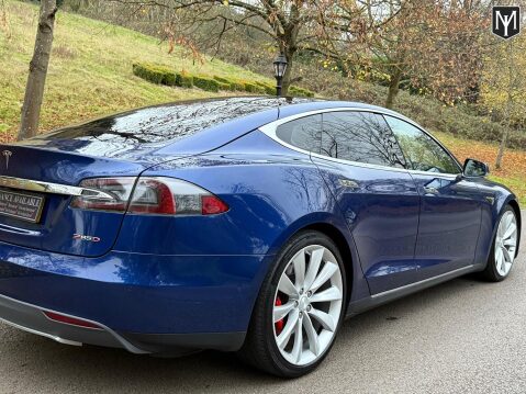 Tesla Model S P85D (Dual Motor) 48