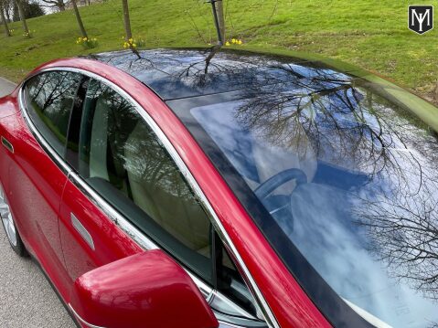 Tesla Model S 85D 37